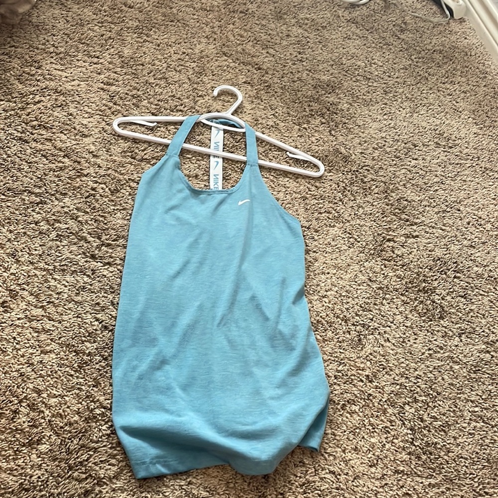 worn once nike athletic top!!